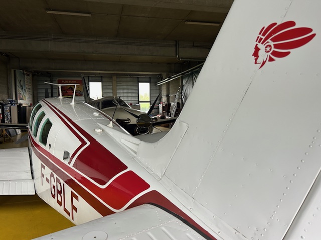 BEECH A36