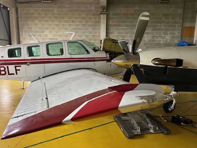 BEECH A36